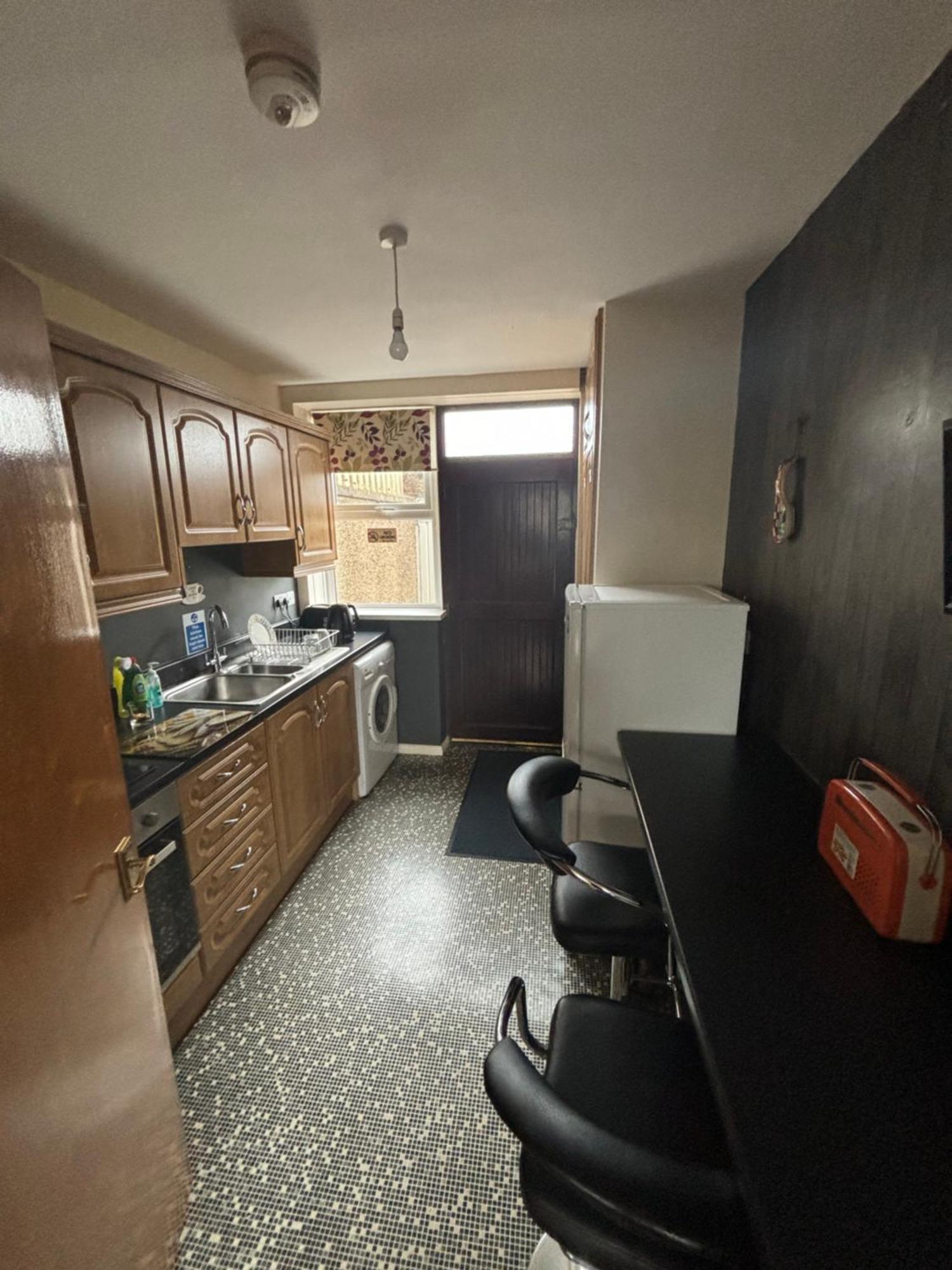 Taise Veiw Apartment Баликасъл Екстериор снимка